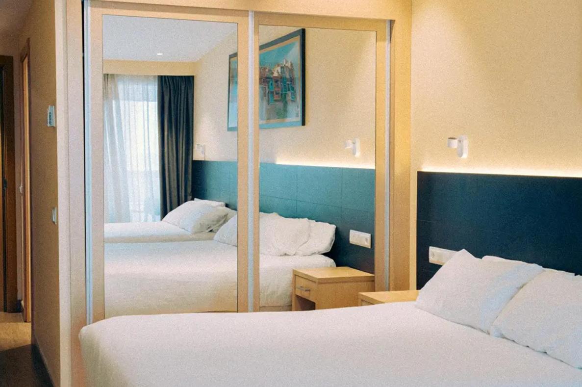 Marina Resort Benidorm - The Original Benidorm Vibe Room photo