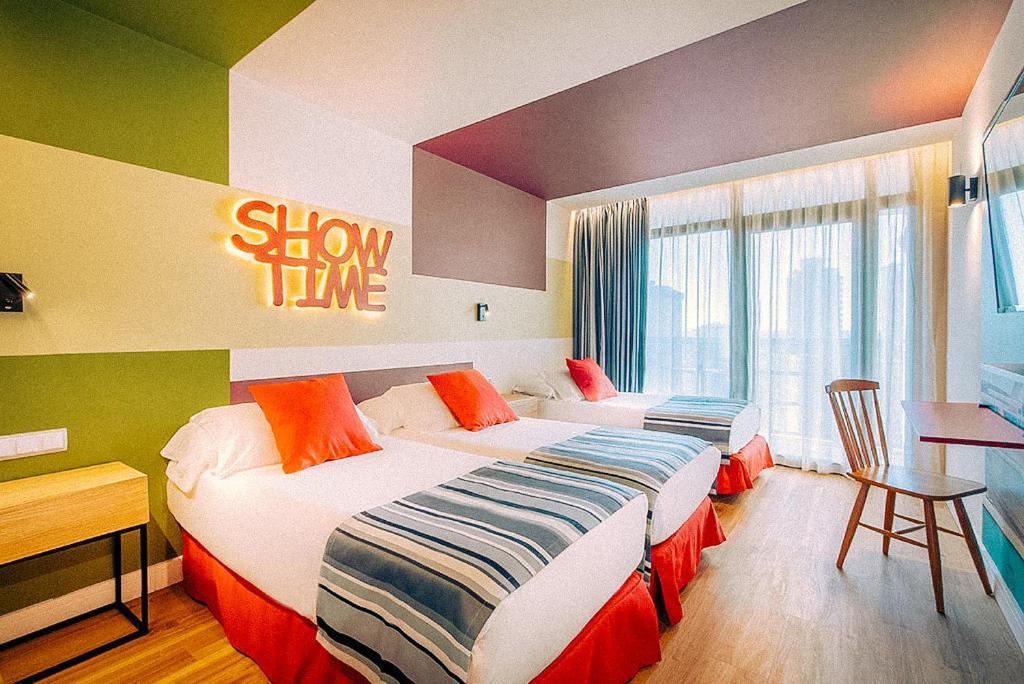 Marina Resort Benidorm - The Original Benidorm Vibe Room photo